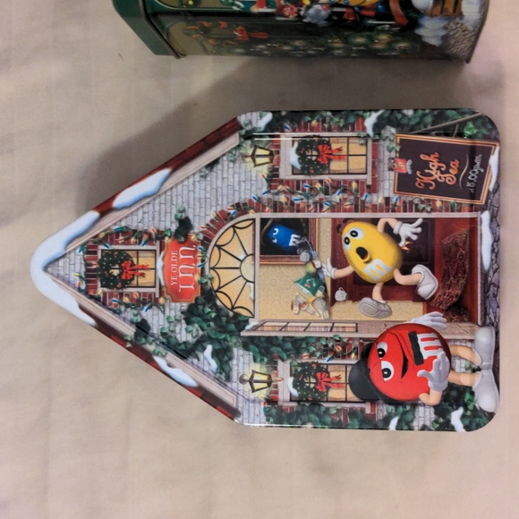 M & M Holiday Decorative Tins Empty 2000 and 2002 - Picture 2 of 6